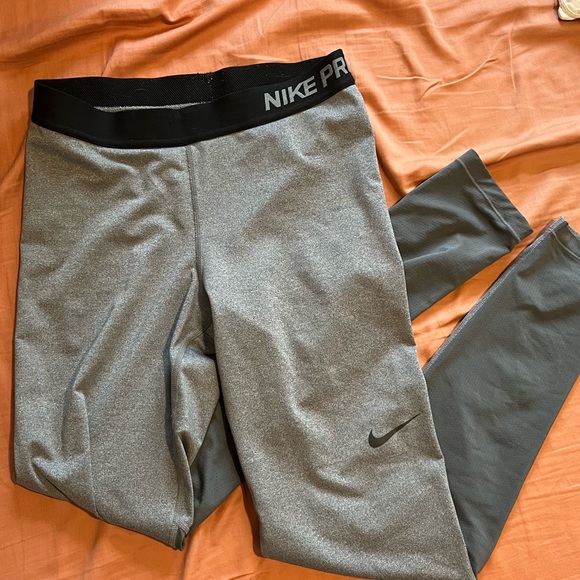 Nike pro grey leggings - Picture 4 of 5